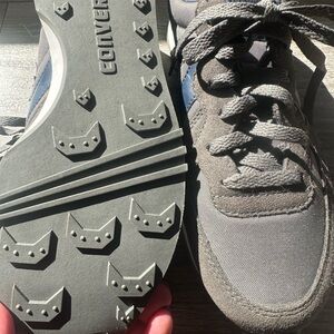 Converse unisex Run Star leather sneakers with rubber soles NWOT